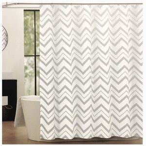 Tahari Silver & White Chevron Zigzag Shower